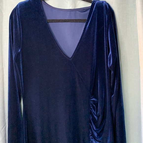 EUC 🫶🏽Long Blue Velvet Dress // Long Sleeve // Plus 2xl - Picture 4 of 9